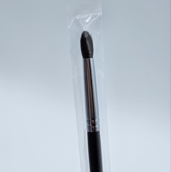 Morphe M506 Tapered Mini Blender Eyeshadow Brush - Picture 5 of 5